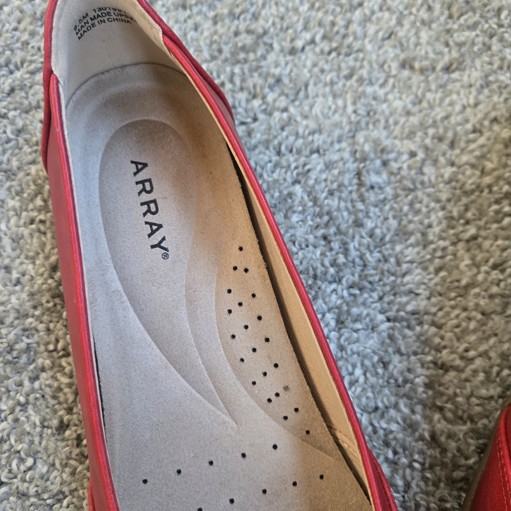 Array Women's Red Flats Loafers - Picture 4 of 4